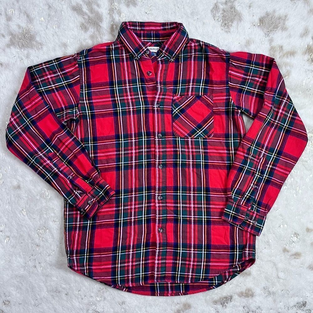 Magellan Classic Fit Plaid Button Down Shirt EUC Small 💗